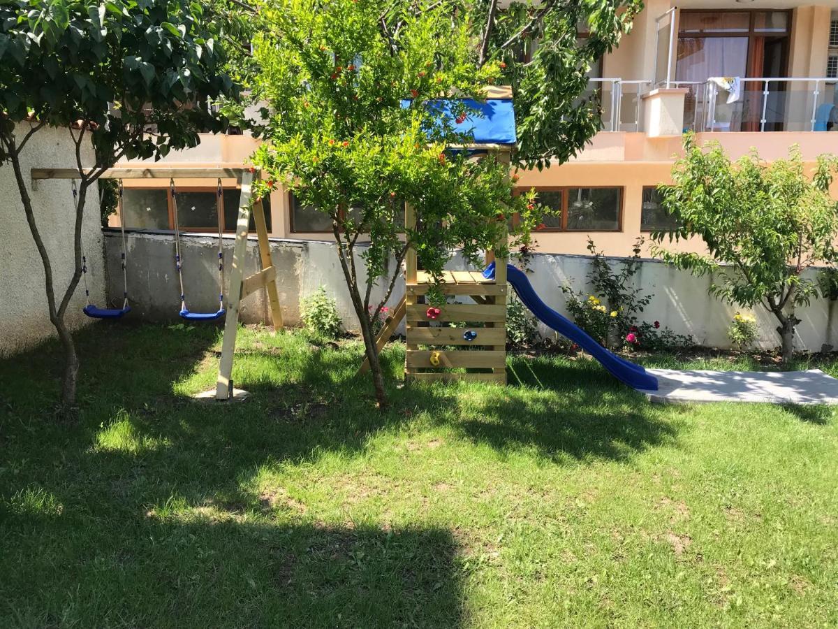 Family Hotel Akra 切尔诺莫雷茨 外观 照片