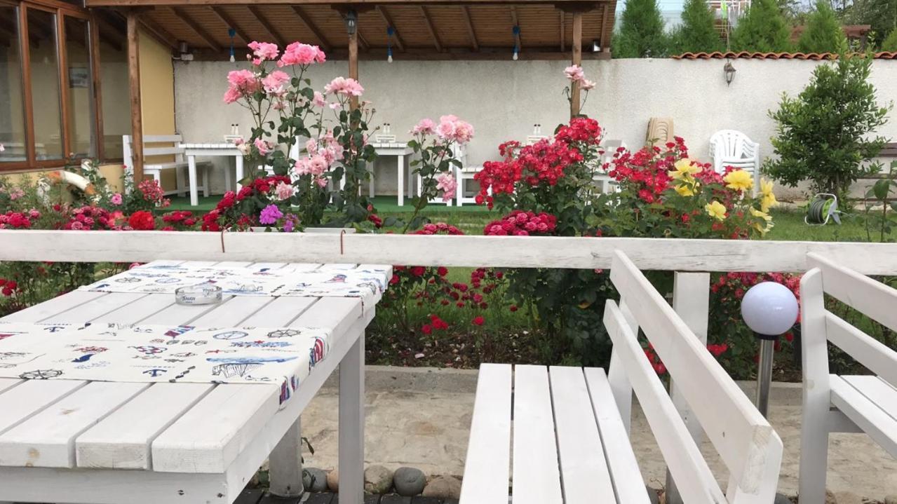 Family Hotel Akra 切尔诺莫雷茨 外观 照片